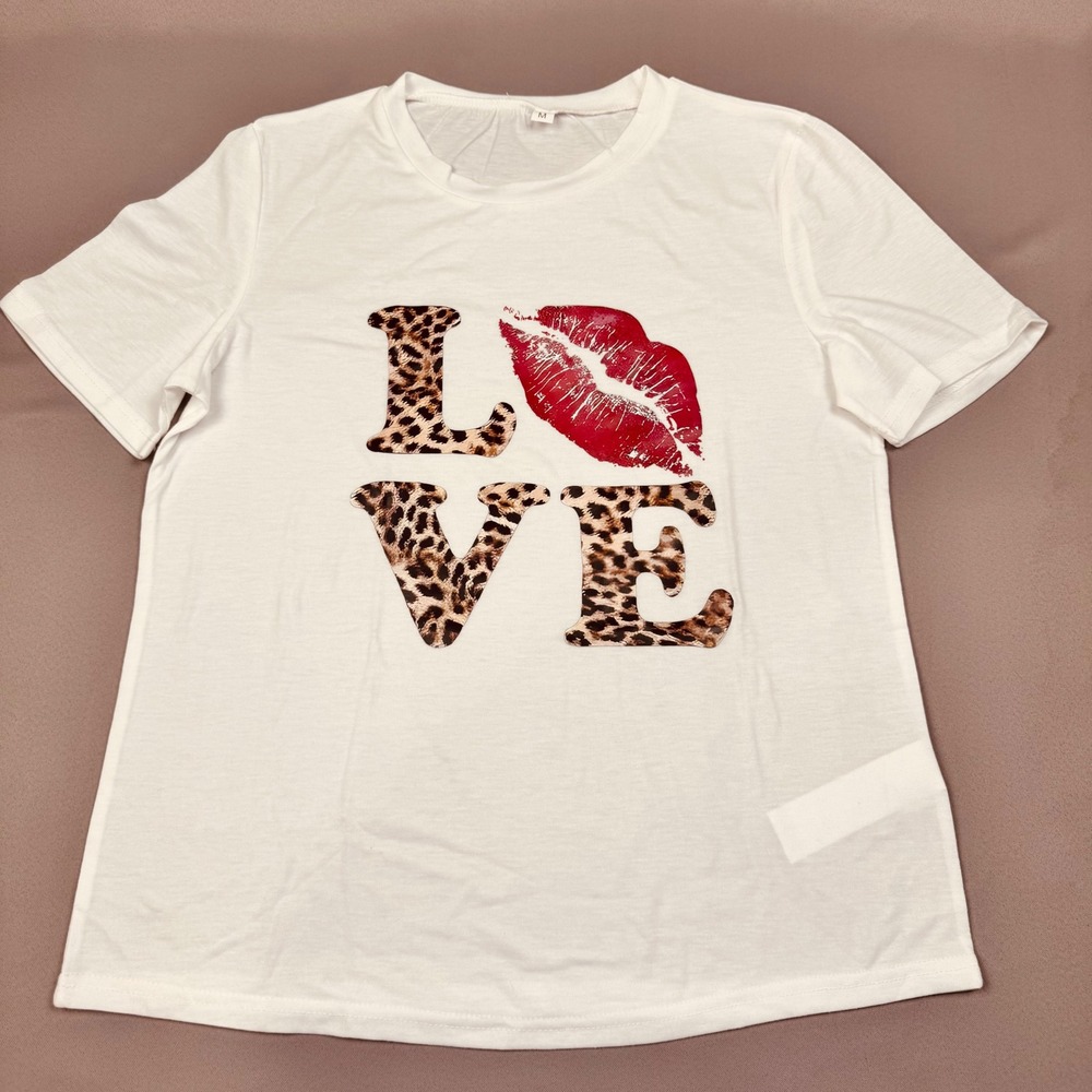 Womens LOVE Graphic T-Shirt White Leopard Print Red Lips Short Sleeve Size M